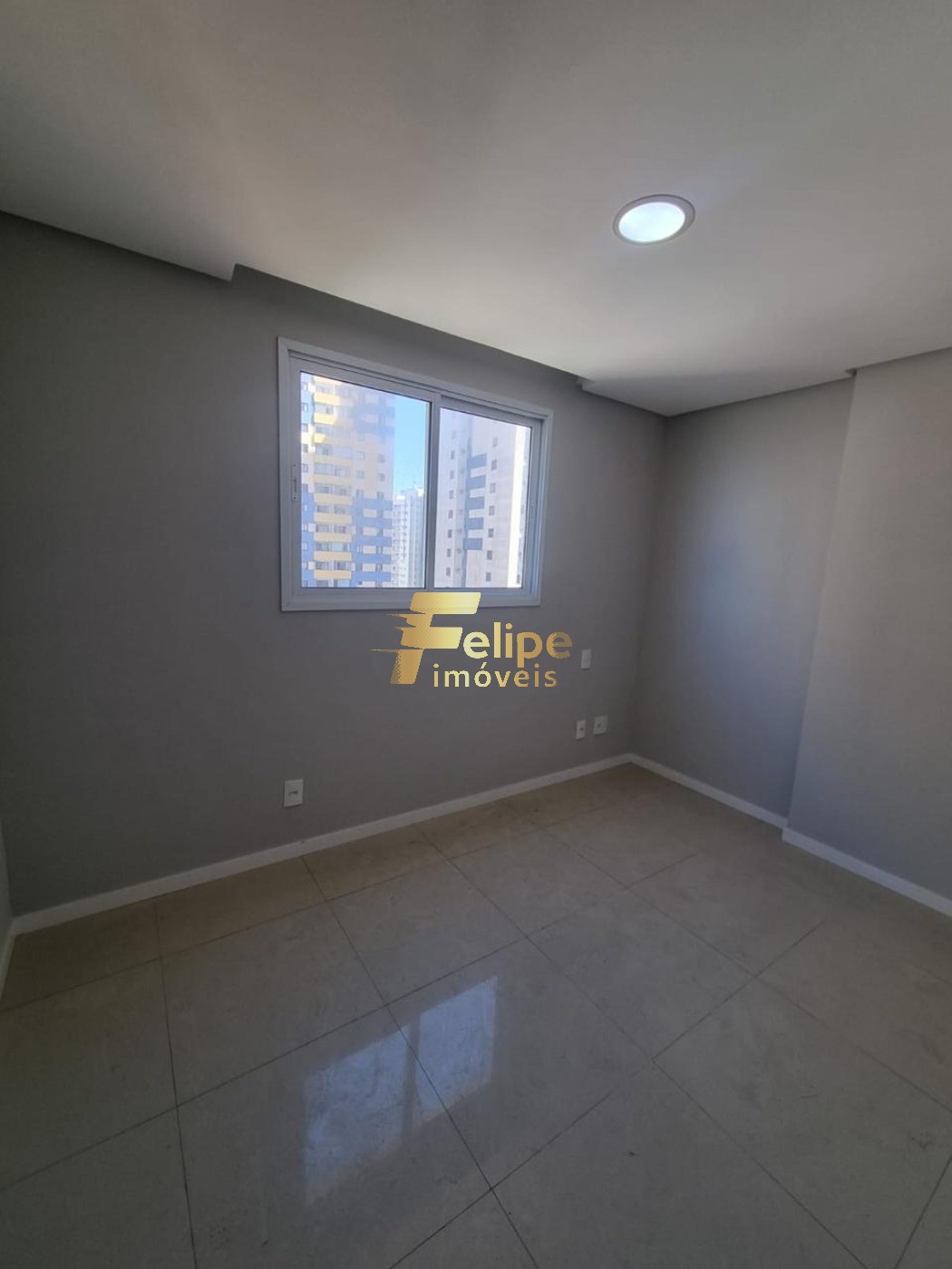 Apartamento à venda com 2 quartos, 70m² - Foto 4