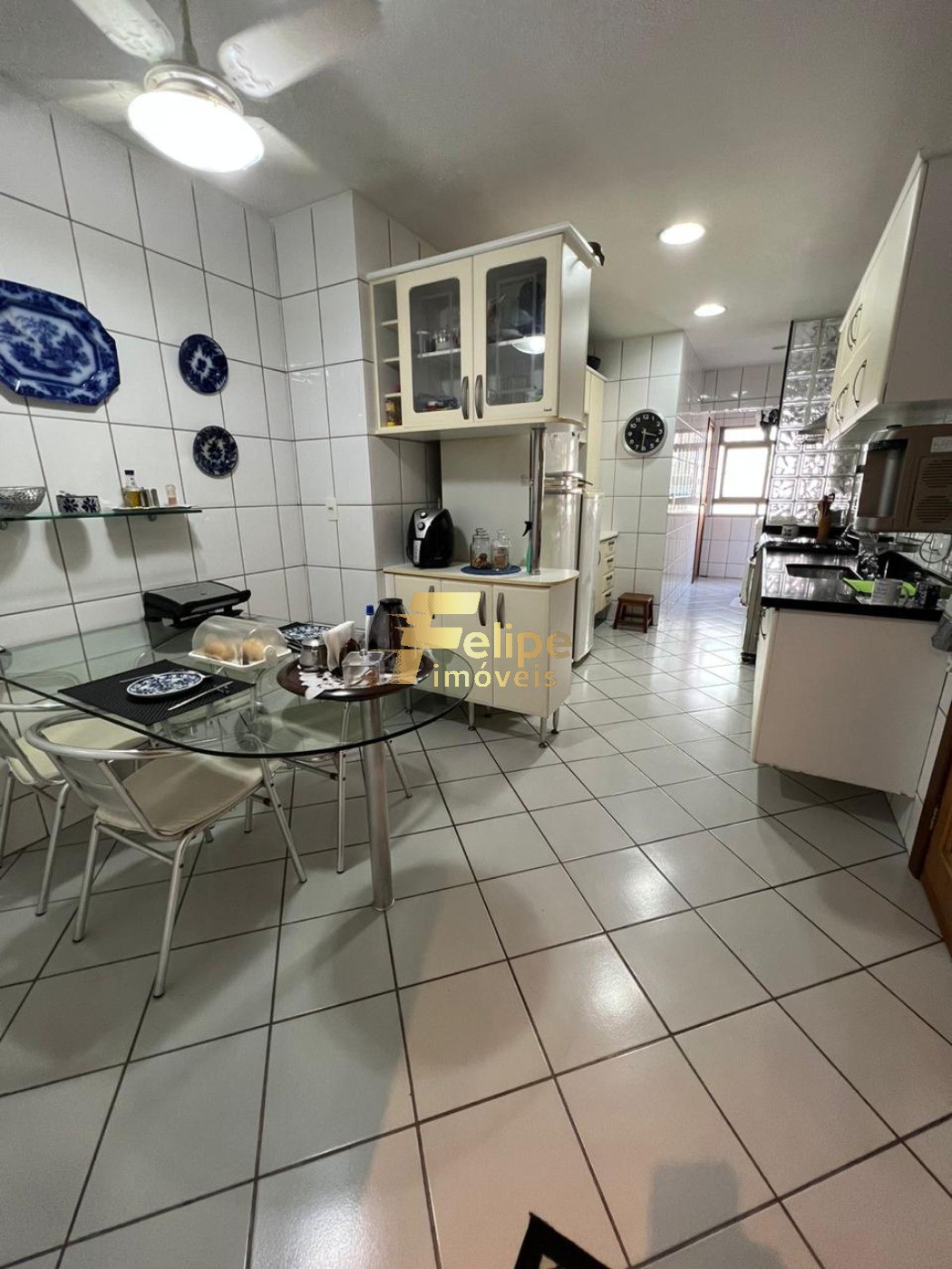 Apartamento à venda com 4 quartos, 200m² - Foto 9