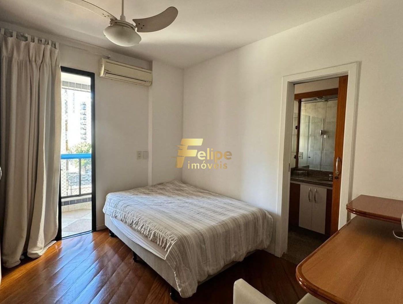 Apartamento à venda com 3 quartos, 156m² - Foto 4