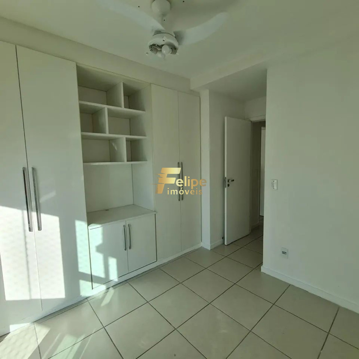 Apartamento à venda com 3 quartos, 100m² - Foto 4