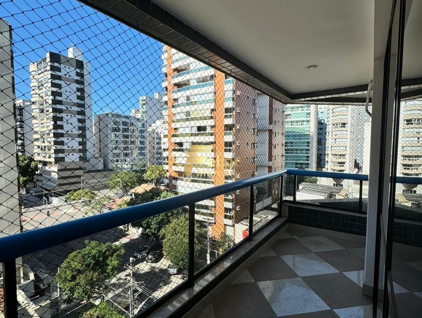 Apartamento à venda com 3 quartos, 156m² - Foto 1