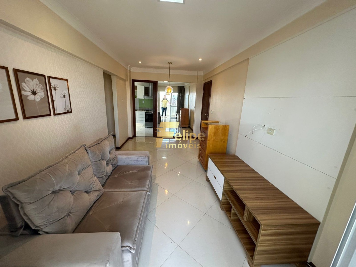 Apartamento à venda com 2 quartos, 65m² - Foto 1