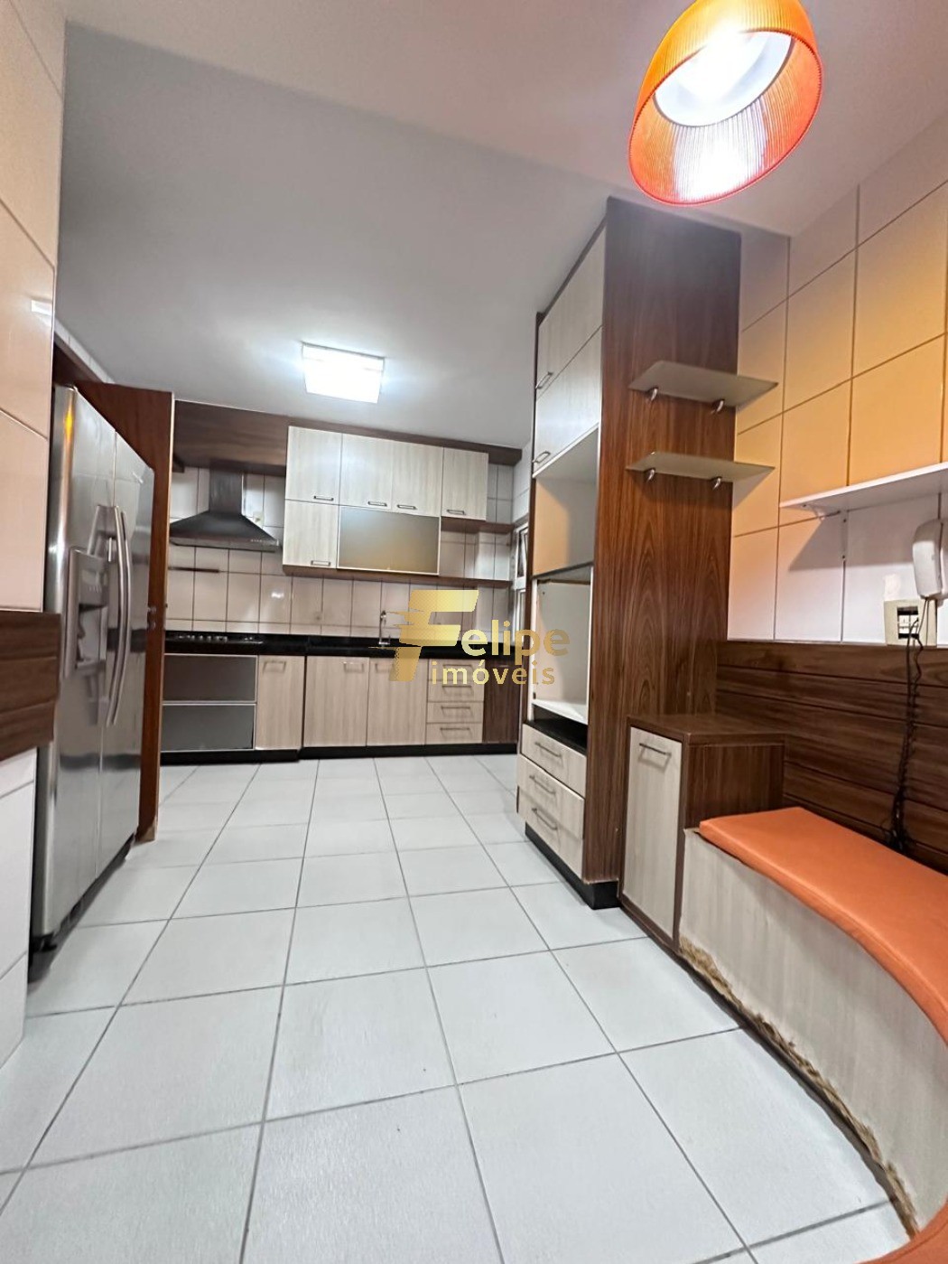 Casa à venda com 4 quartos, 200m² - Foto 4