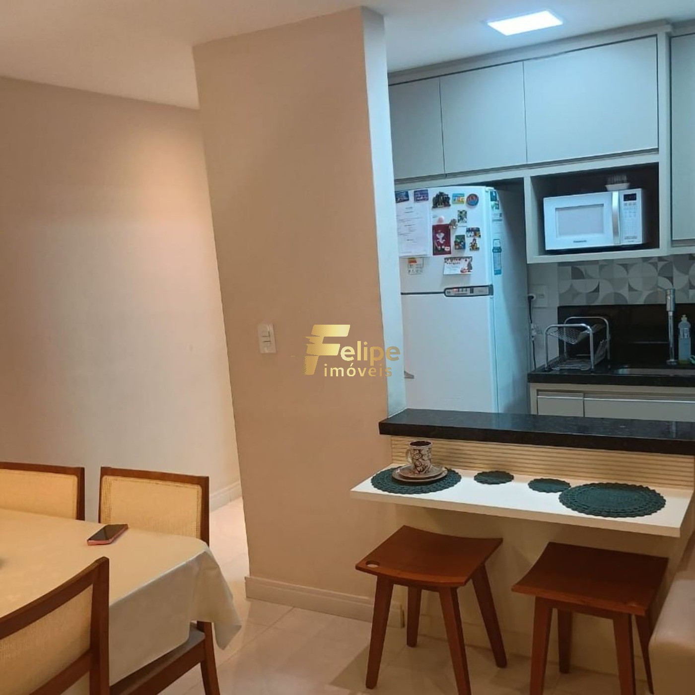 Apartamento à venda com 3 quartos, 70m² - Foto 2