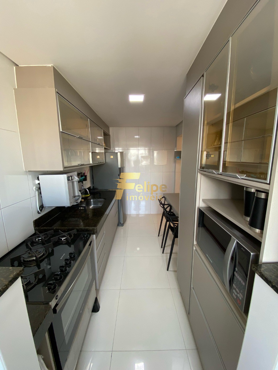 Apartamento à venda com 3 quartos, 98m² - Foto 3