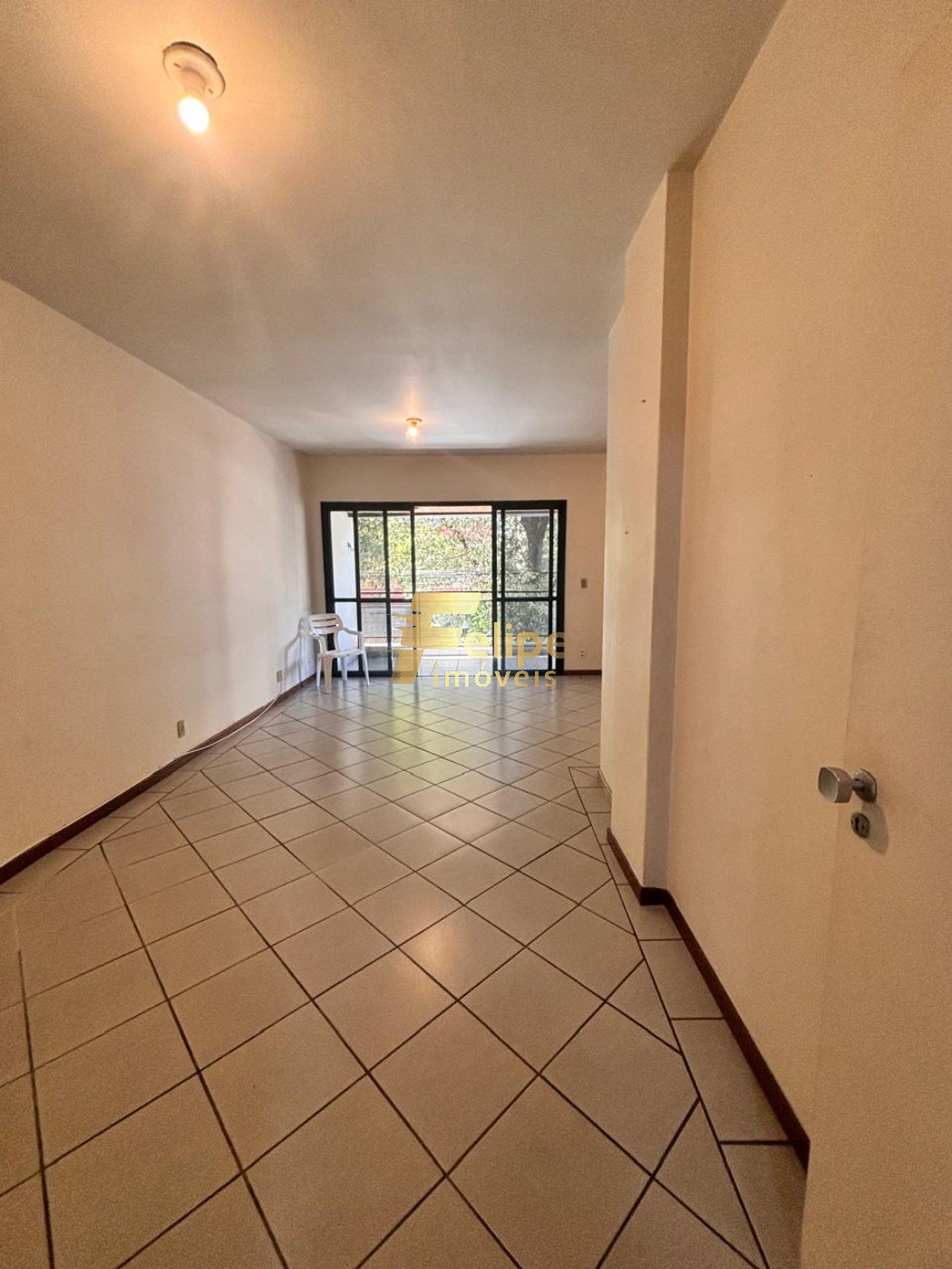 Apartamento à venda com 3 quartos, 160m² - Foto 18