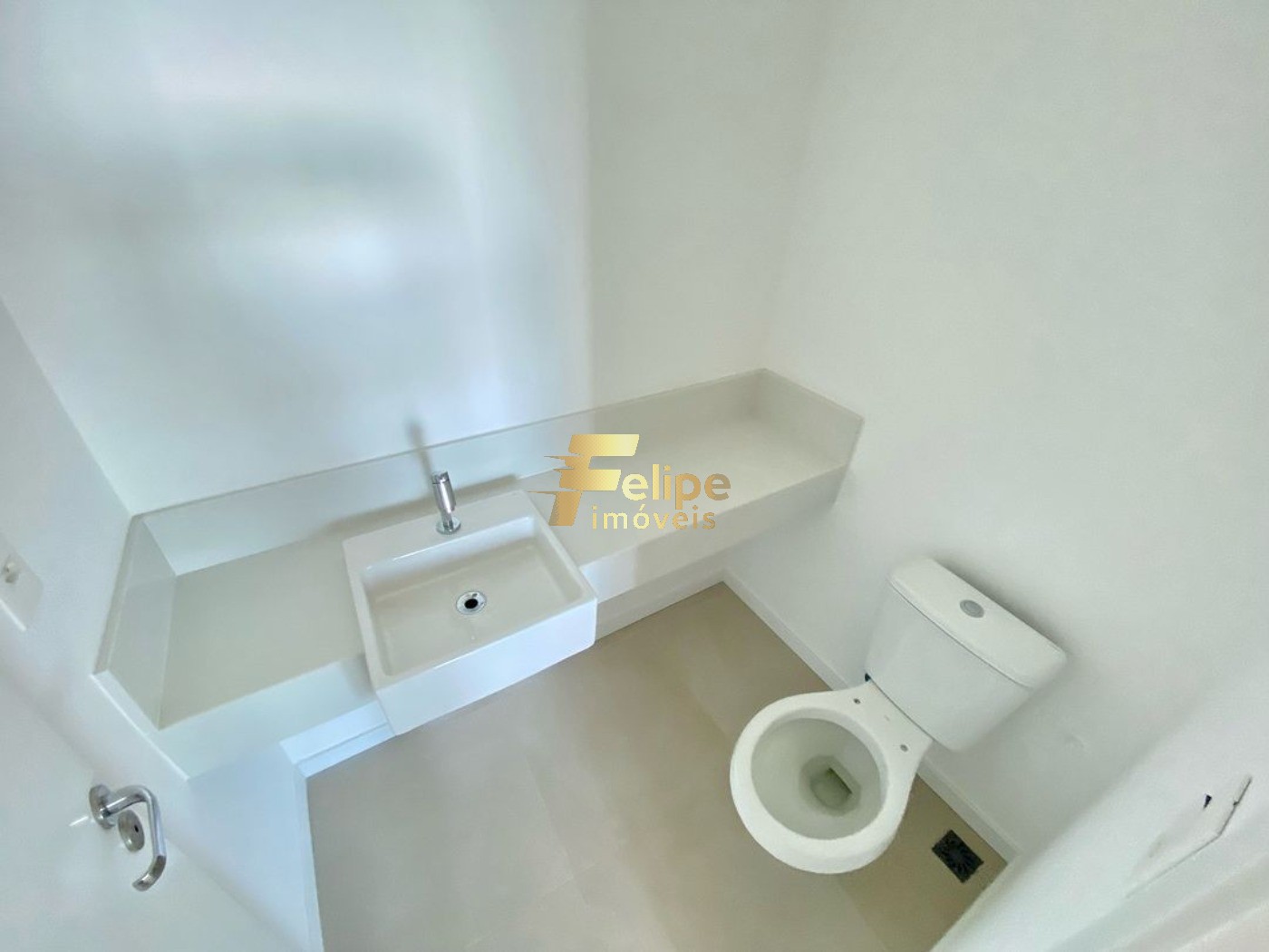 Apartamento à venda com 4 quartos, 147m² - Foto 2