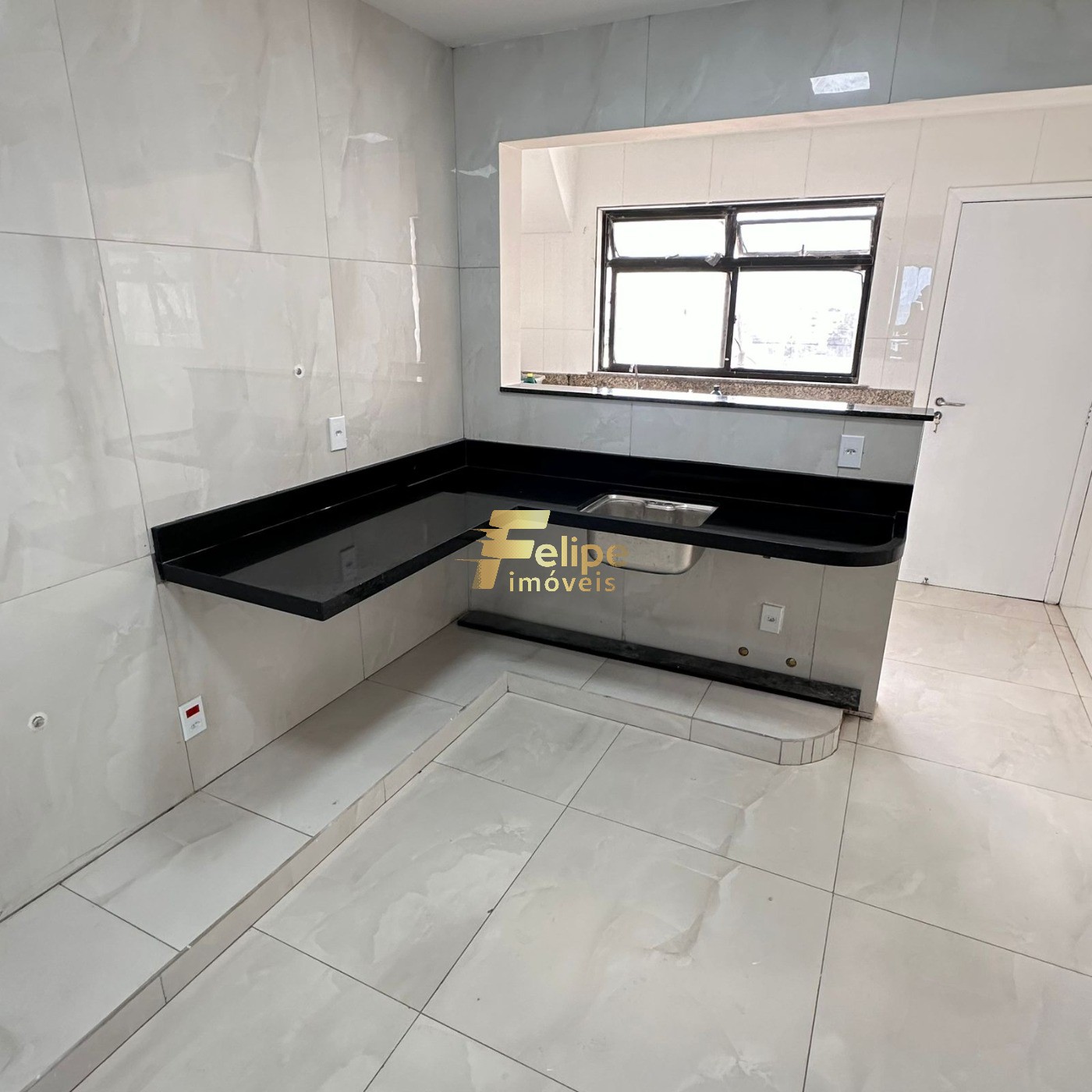 Apartamento à venda com 3 quartos, 150m² - Foto 12