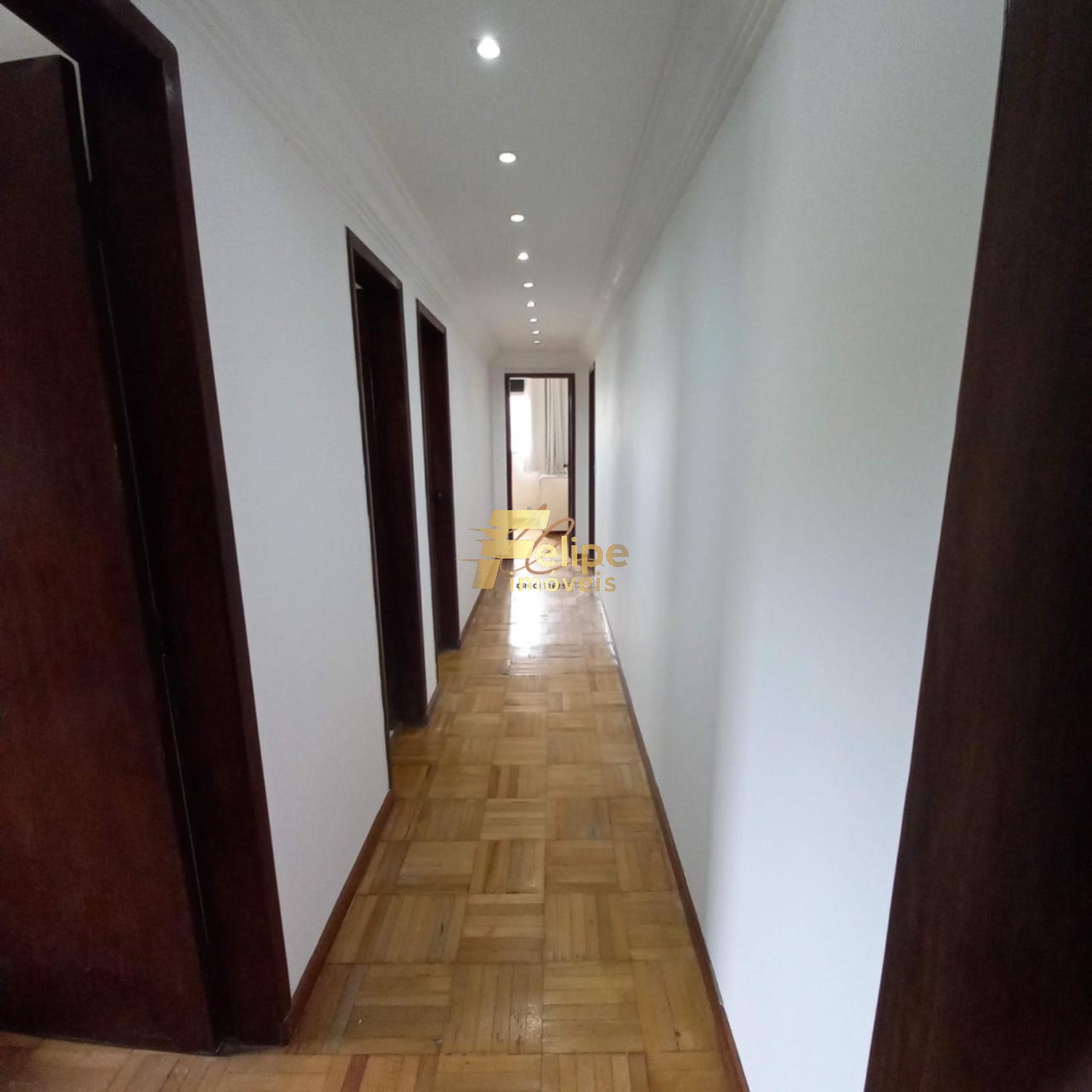 Apartamento à venda com 4 quartos, 247m² - Foto 18