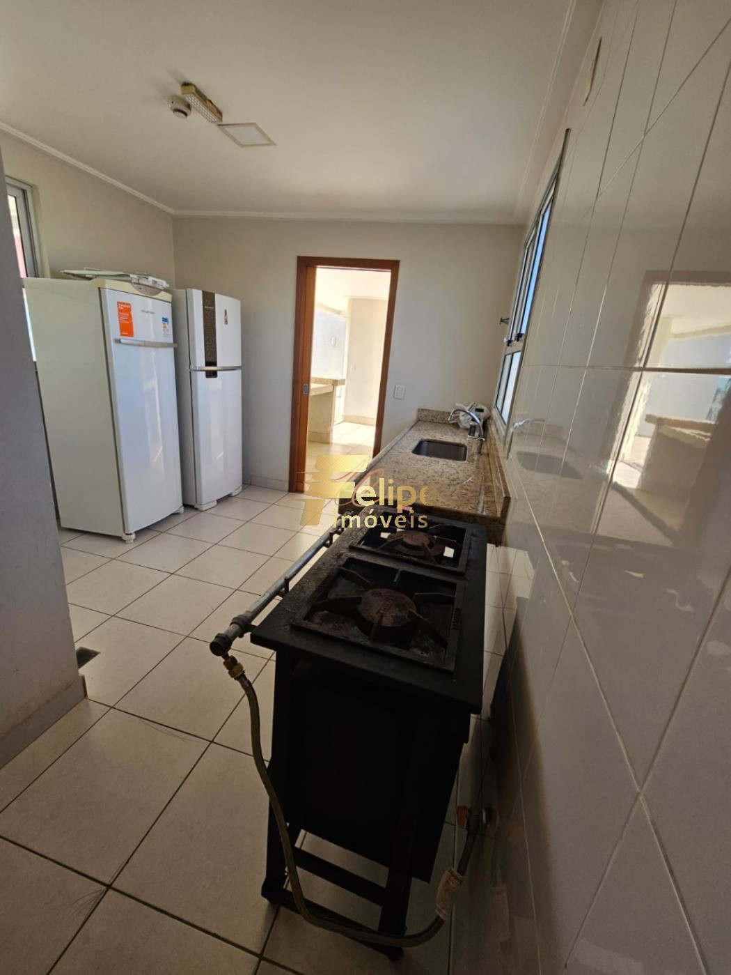 Apartamento à venda com 2 quartos, 75m² - Foto 24