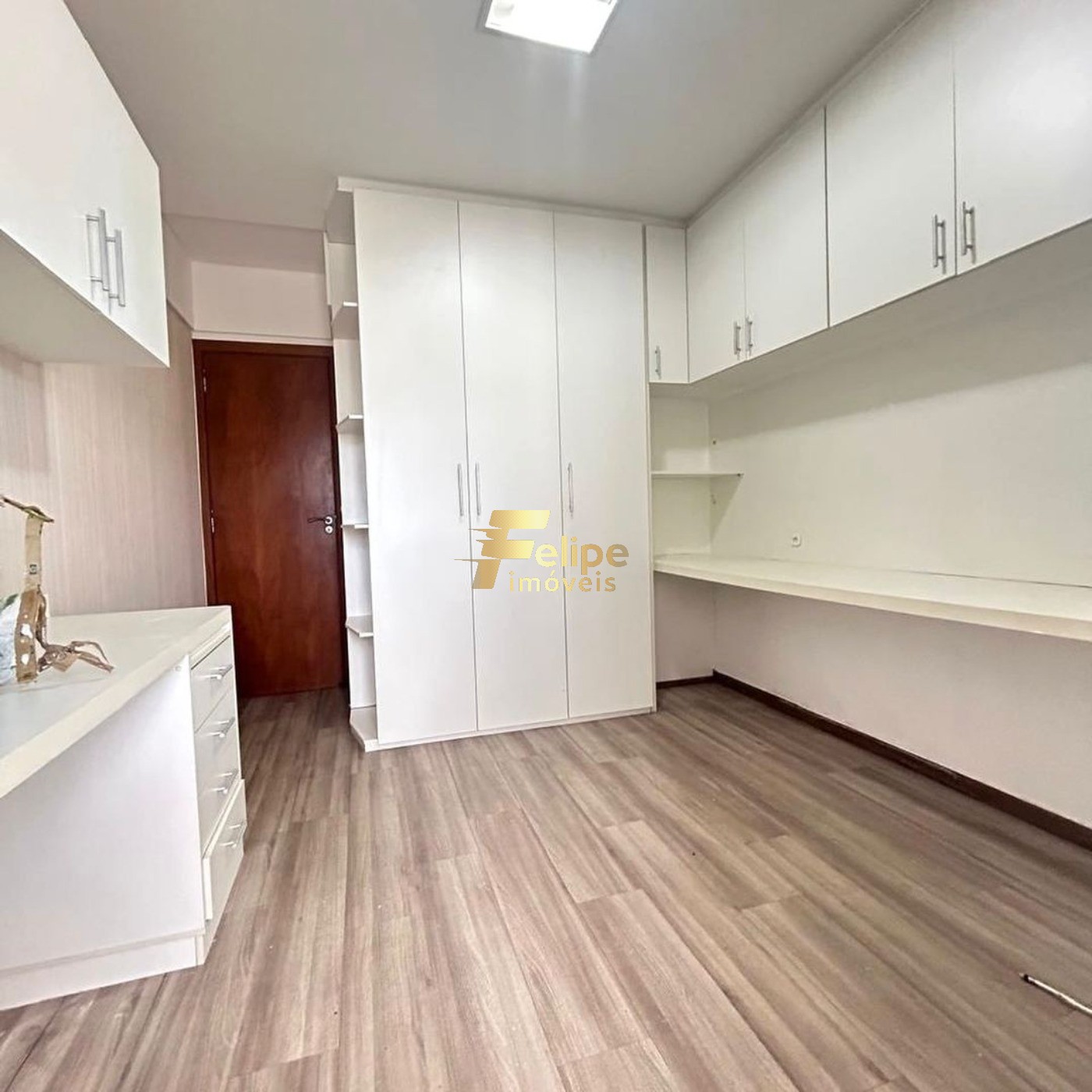 Apartamento à venda com 3 quartos, 110m² - Foto 3