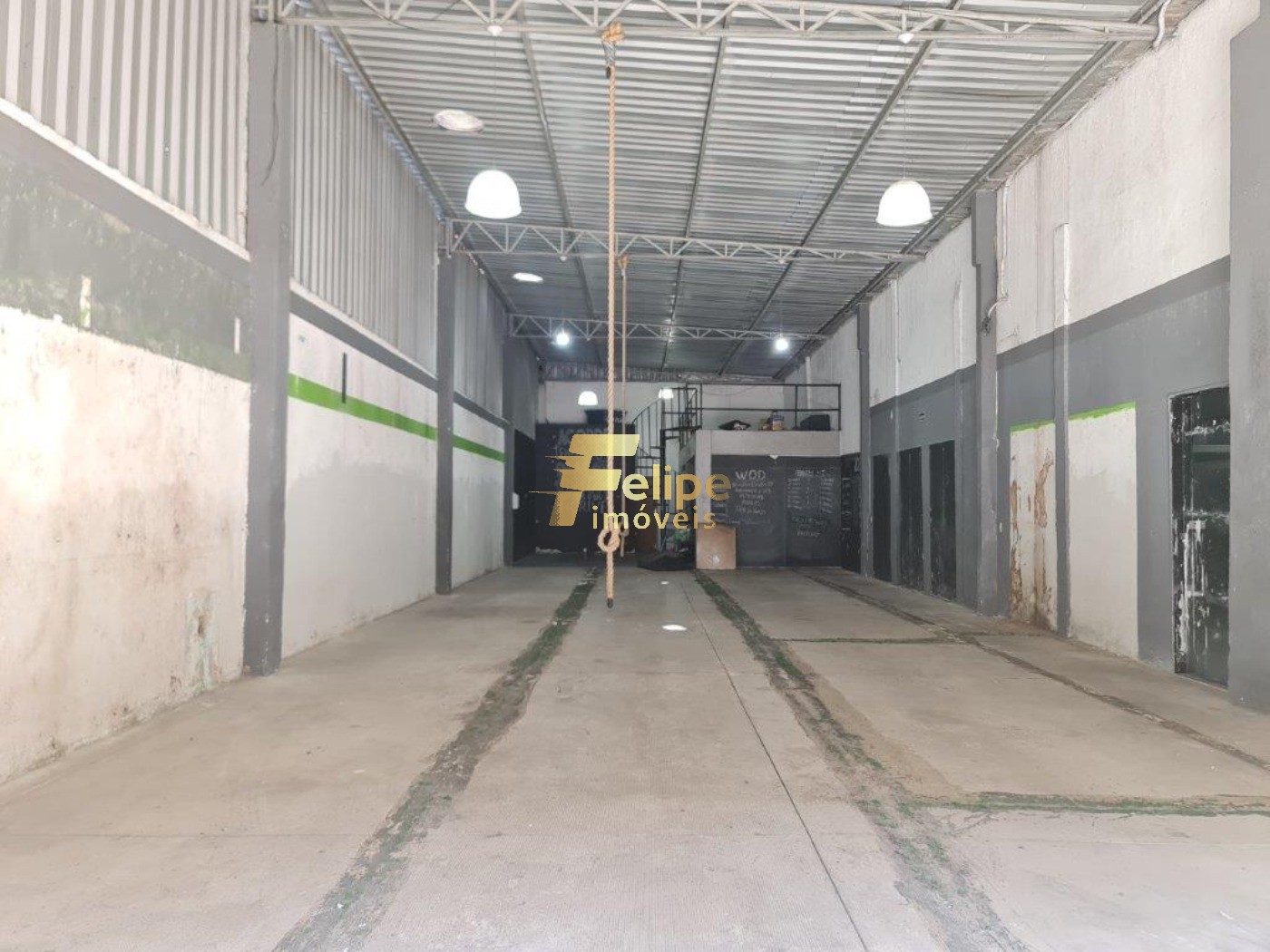 Depósito-Galpão-Armazém para alugar, 225m² - Foto 1