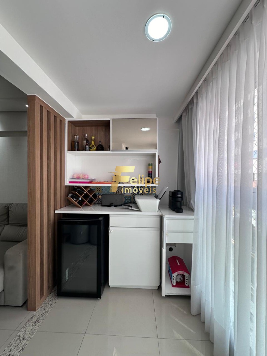 Apartamento à venda com 3 quartos, 97m² - Foto 2