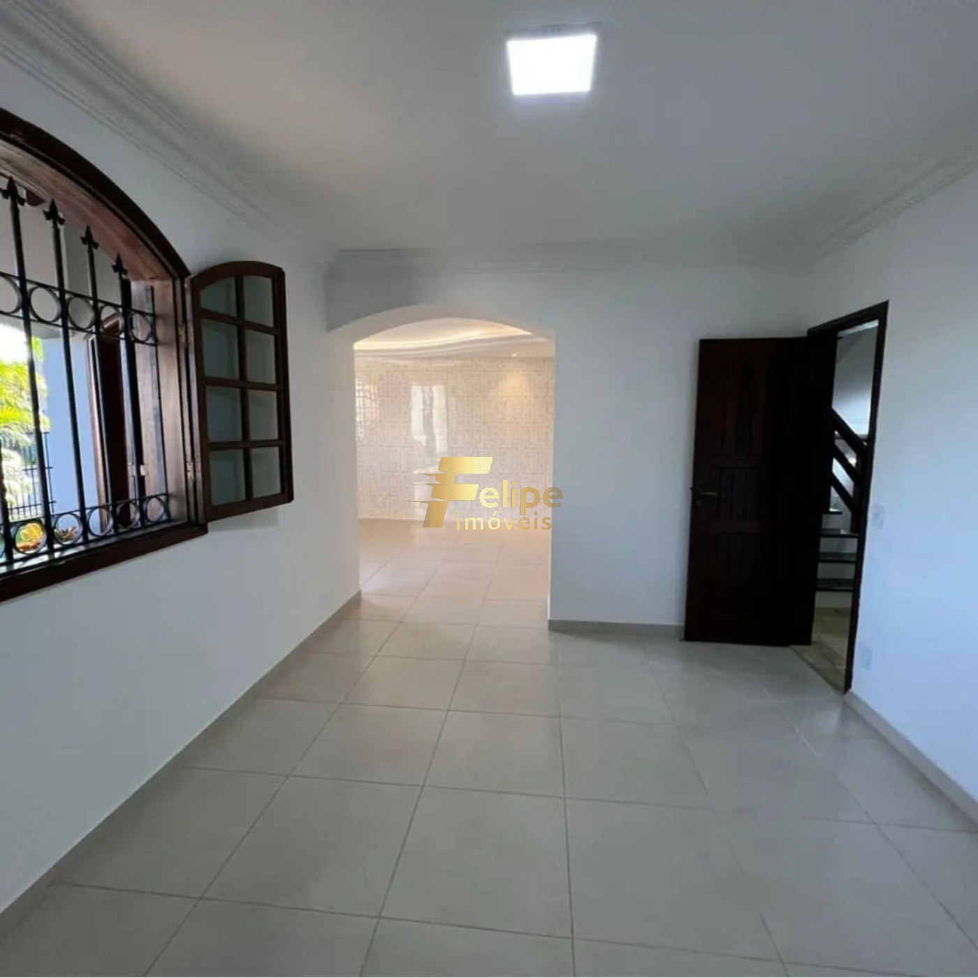 Casa à venda com 4 quartos, 334m² - Foto 5