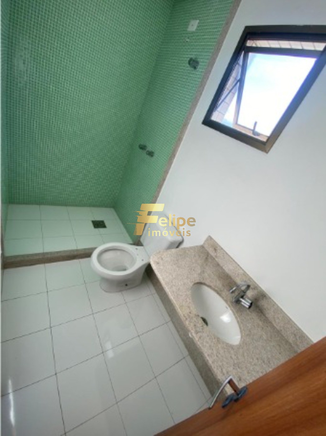 Apartamento à venda com 3 quartos, 220m² - Foto 2