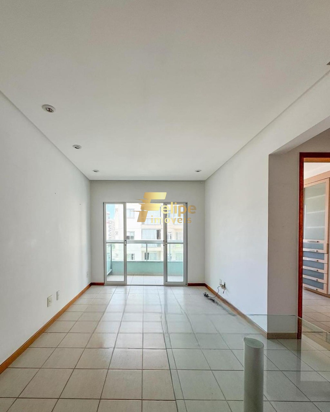 Apartamento à venda com 2 quartos, 58m² - Foto 2