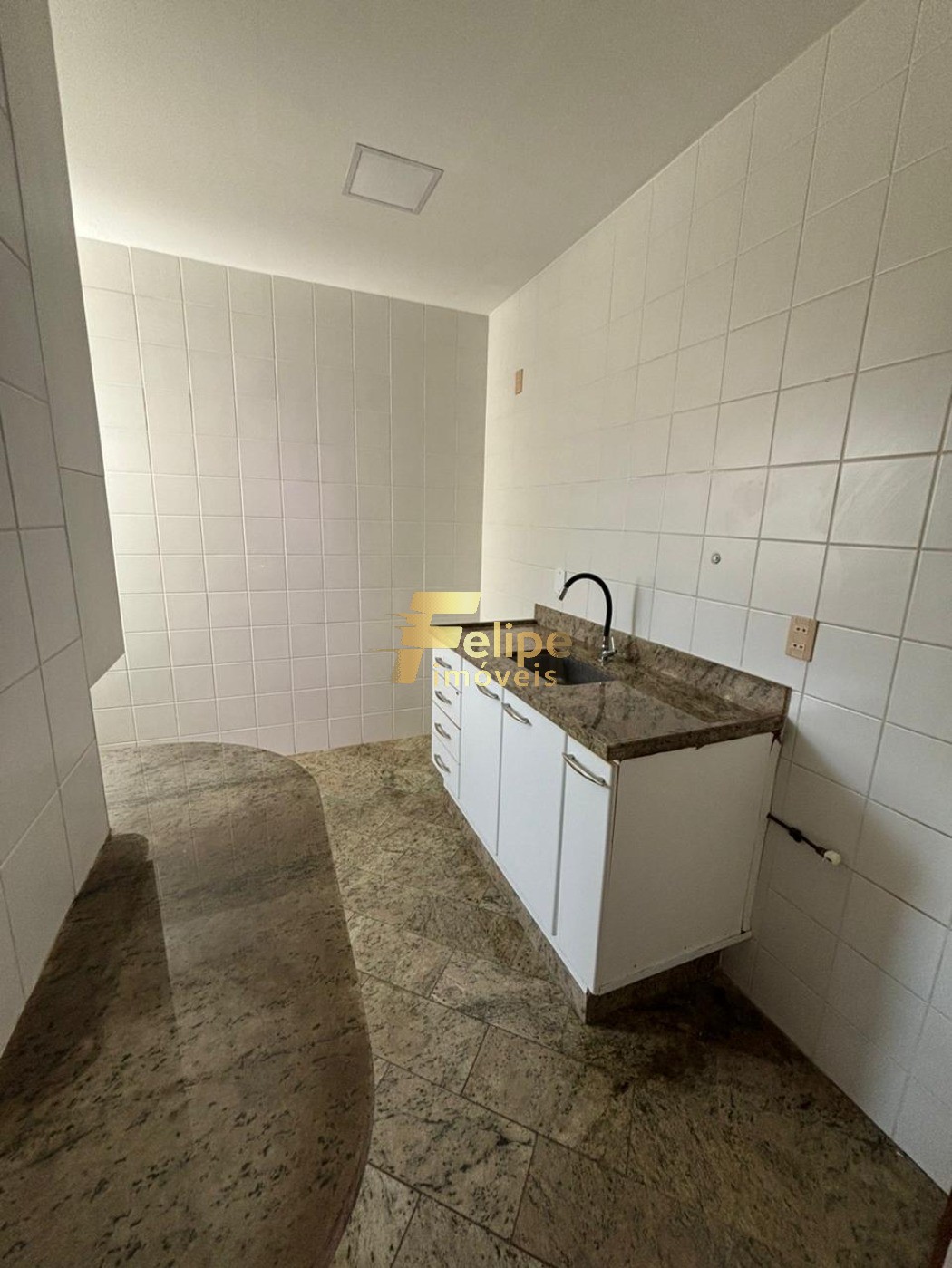 Apartamento à venda com 2 quartos, 73m² - Foto 2