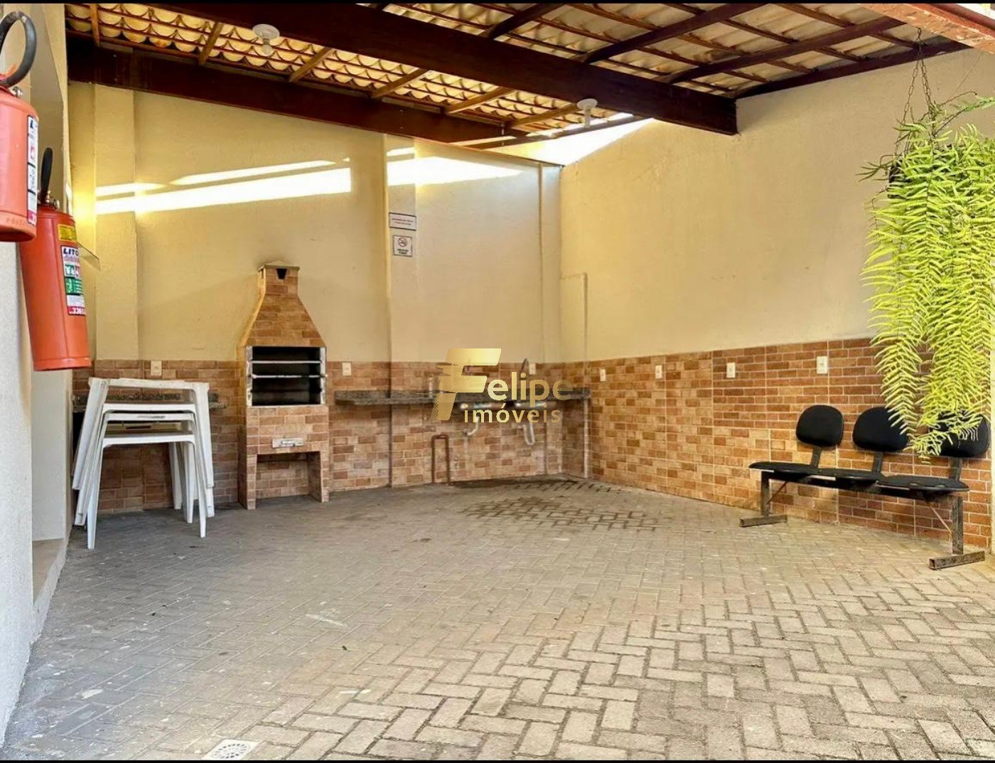 Casa à venda com 2 quartos, 100m² - Foto 3