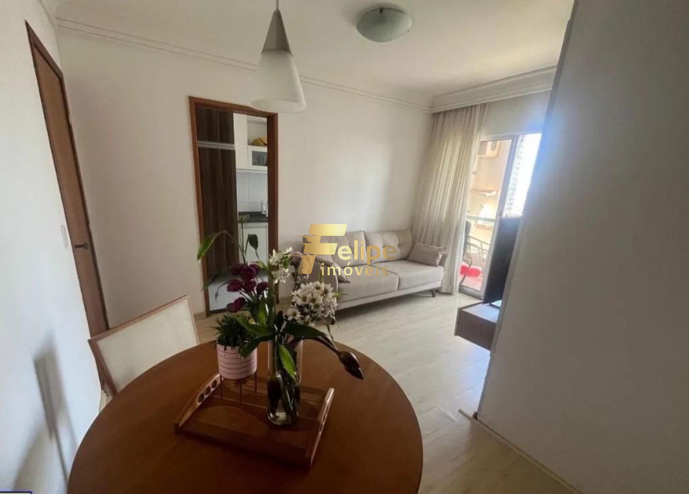 Apartamento à venda com 2 quartos, 57m² - Foto 1