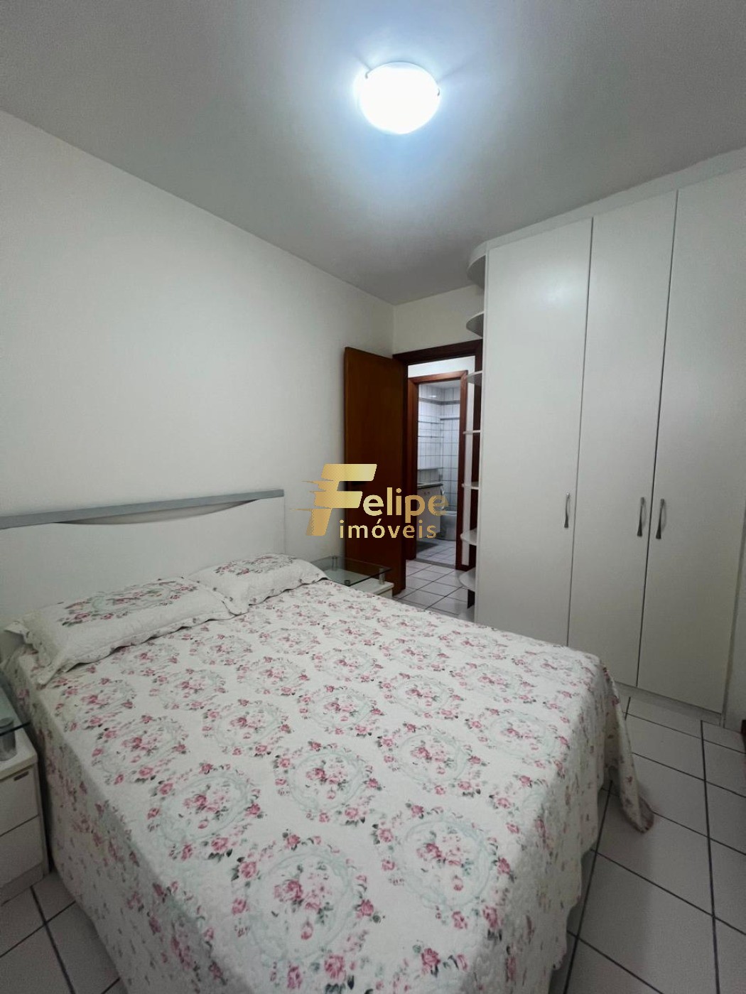 Apartamento à venda com 3 quartos, 100m² - Foto 4