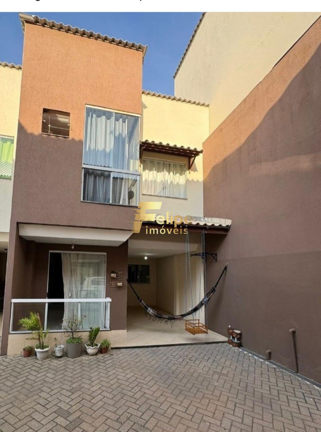 Casa à venda com 2 quartos, 100m² - Foto 1