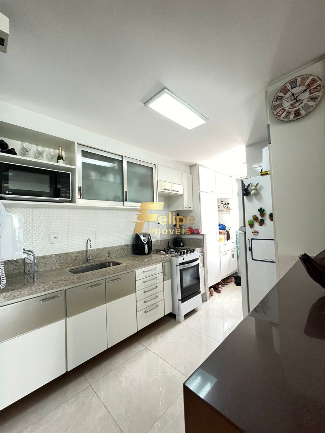 Apartamento à venda com 2 quartos, 68m² - Foto 25