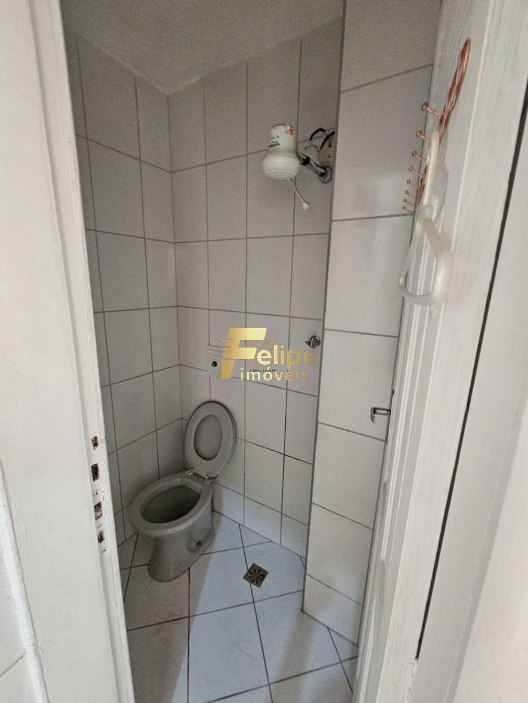 Apartamento à venda com 3 quartos, 130m² - Foto 2