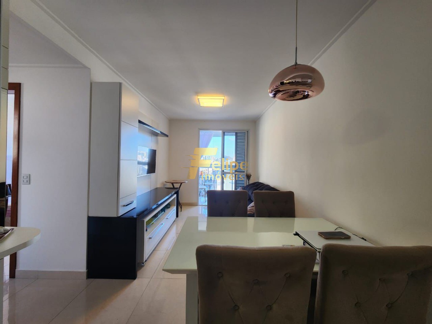 Apartamento à venda com 2 quartos, 70m² - Foto 4