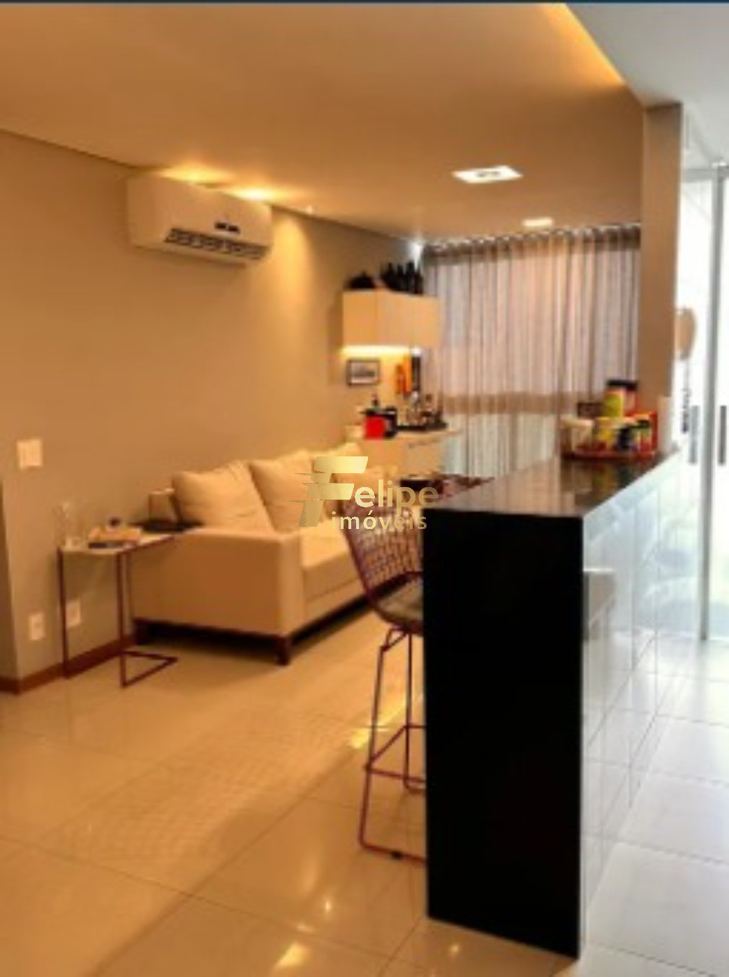 Apartamento à venda com 2 quartos, 70m² - Foto 2