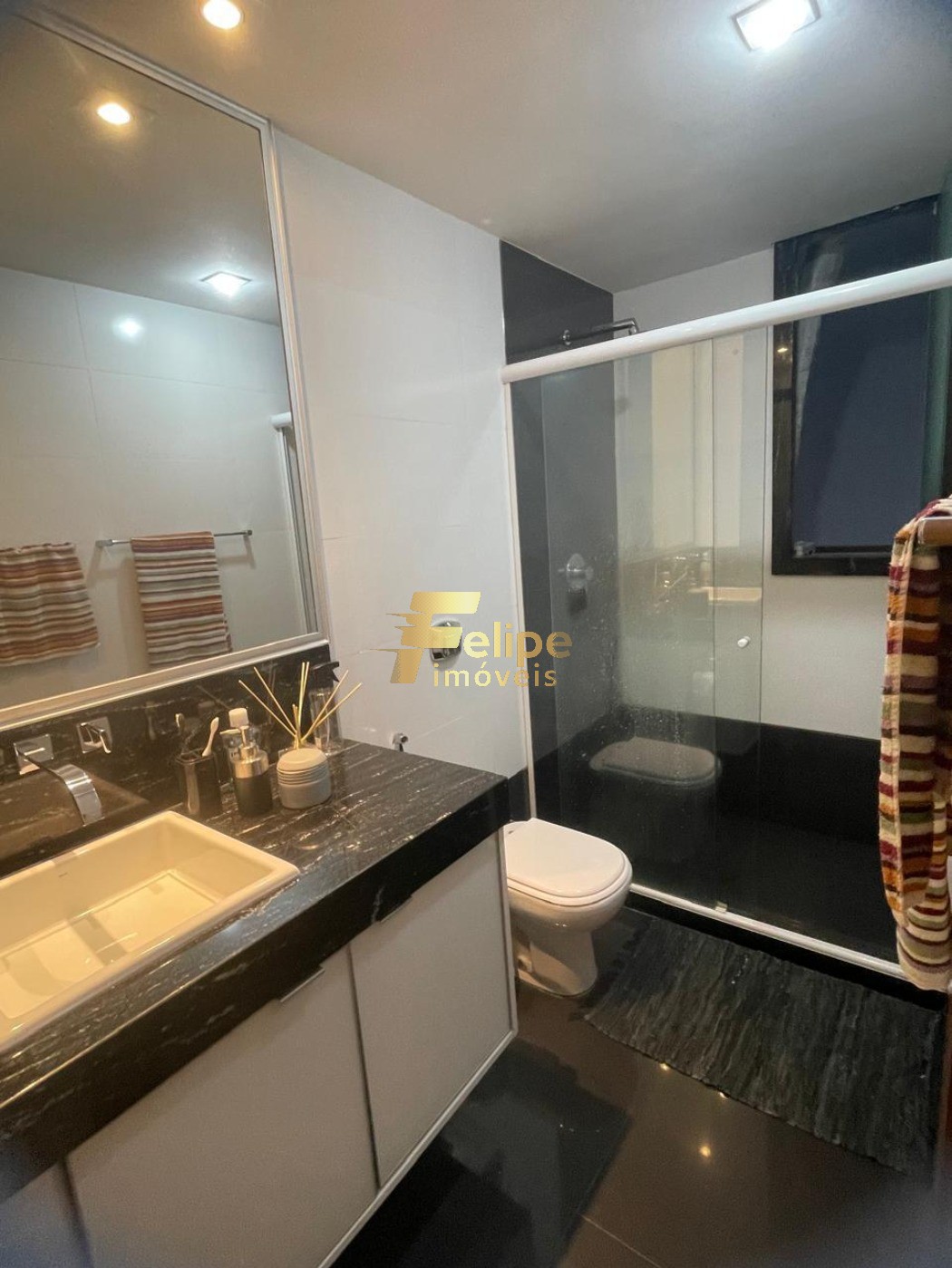 Apartamento à venda com 4 quartos, 240m² - Foto 9