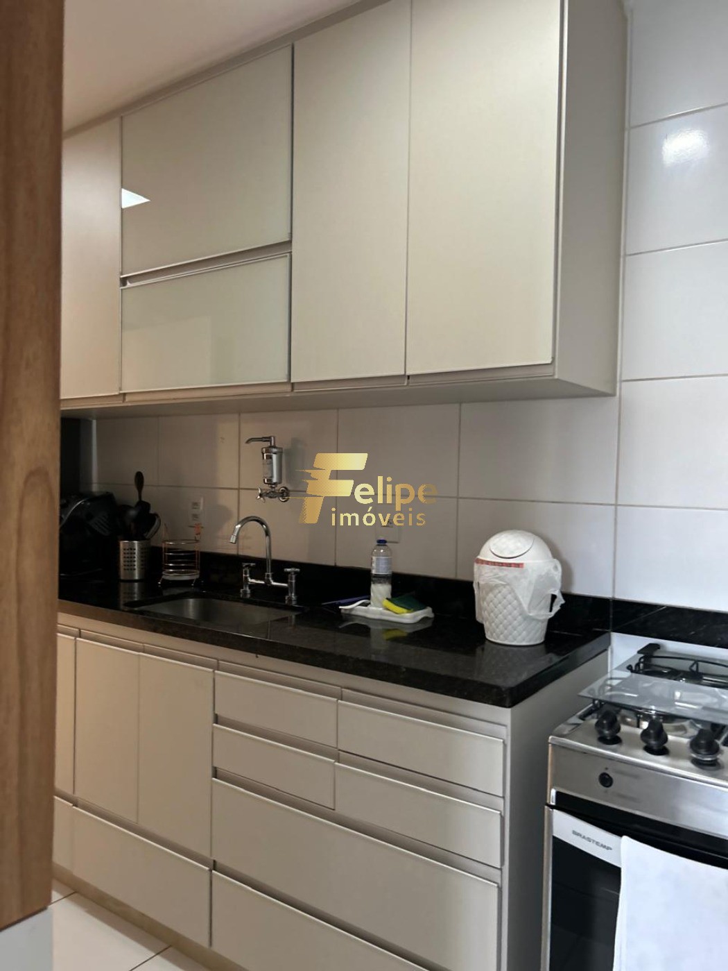 Apartamento à venda com 2 quartos, 85m² - Foto 4