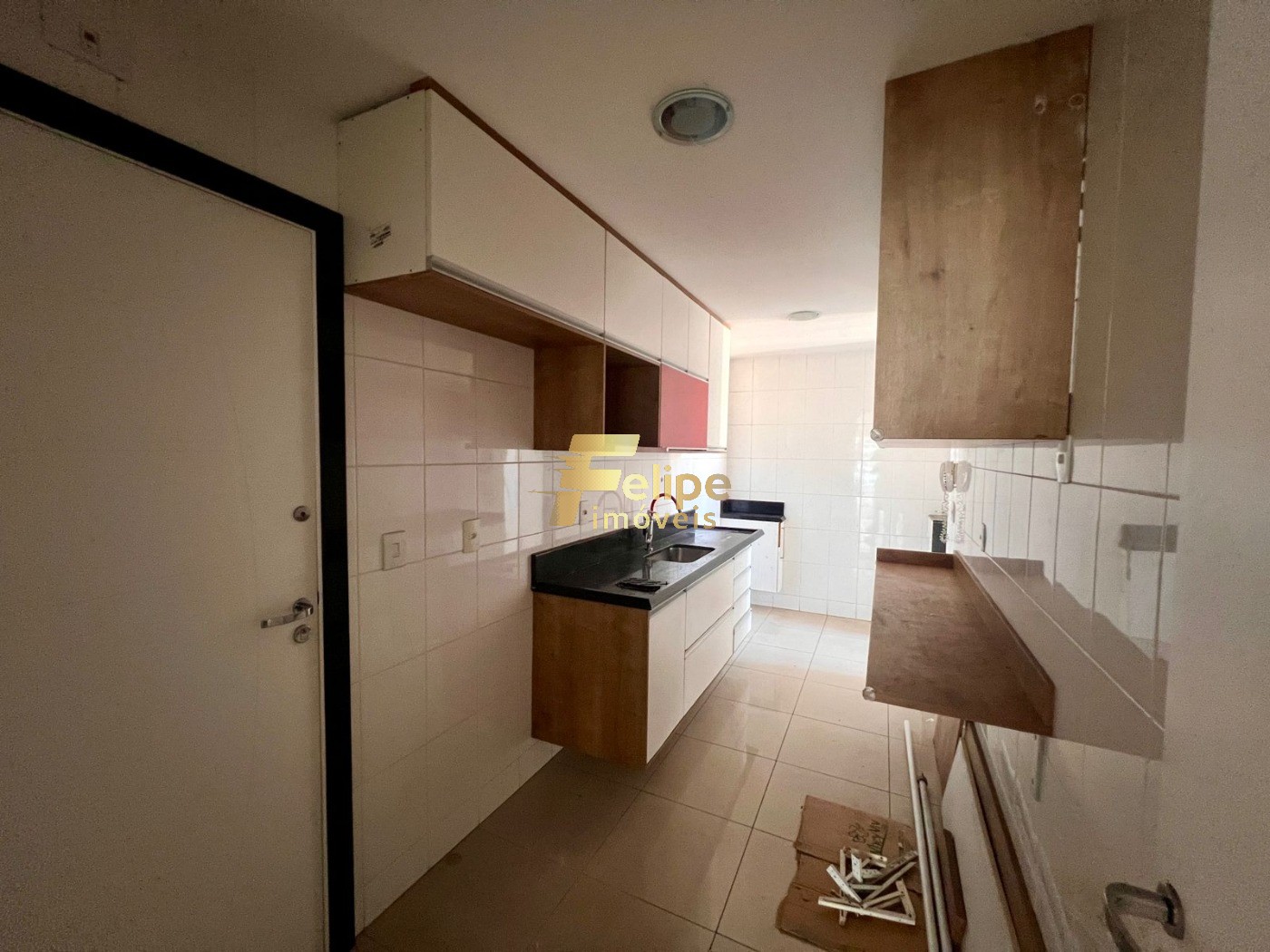 Apartamento à venda com 3 quartos, 93m² - Foto 3