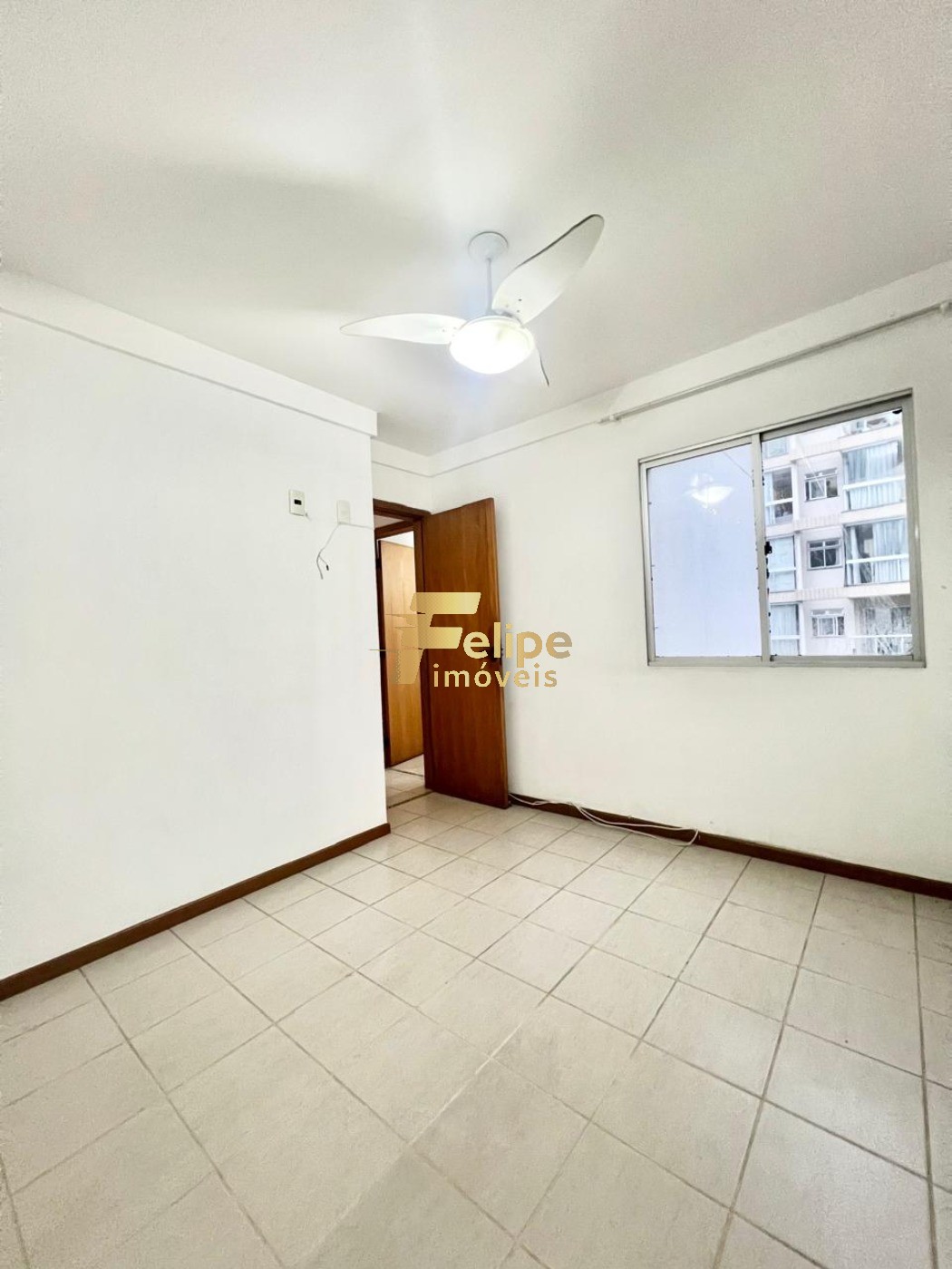 Apartamento à venda com 2 quartos, 58m² - Foto 4