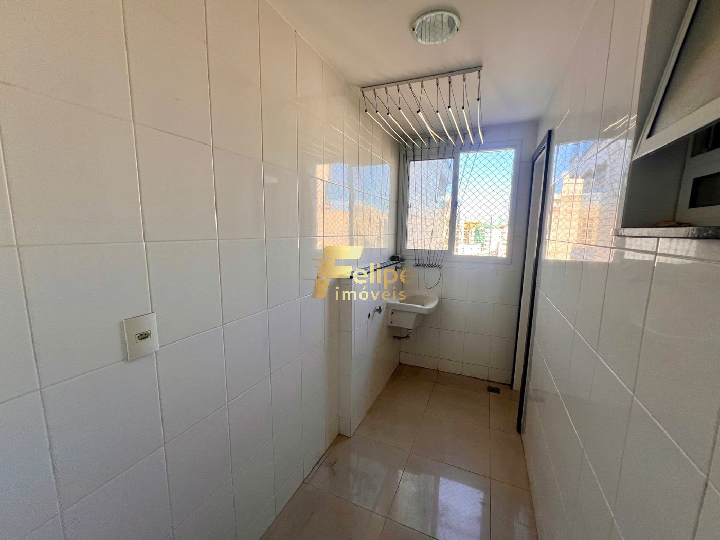 Apartamento à venda com 3 quartos, 93m² - Foto 4