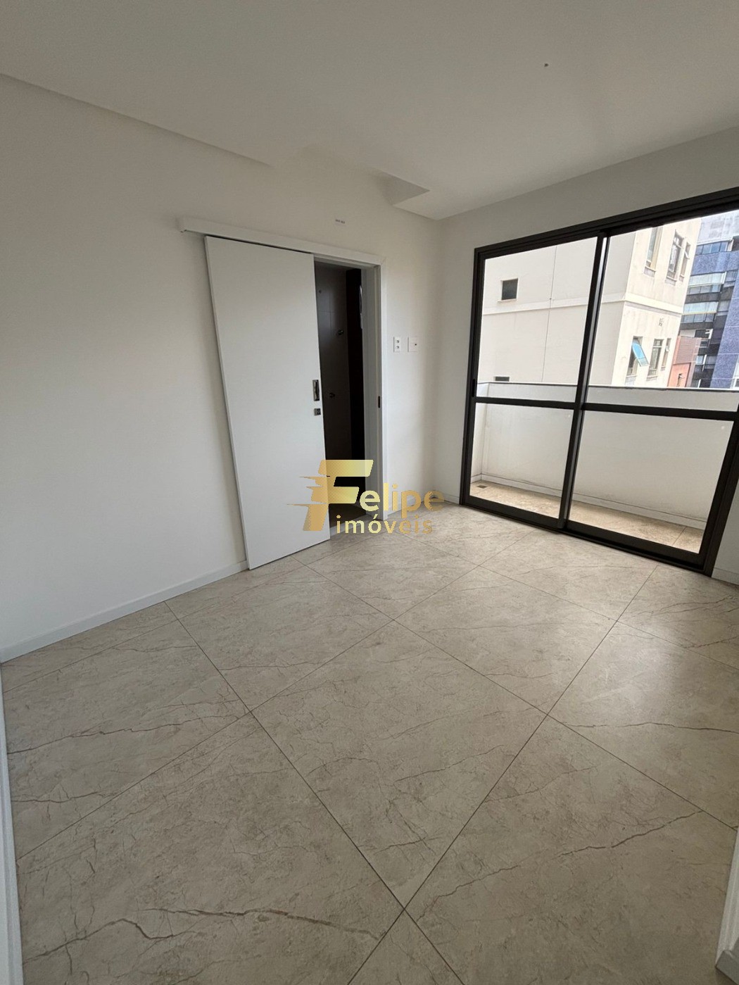 Apartamento à venda com 3 quartos, 100m² - Foto 8