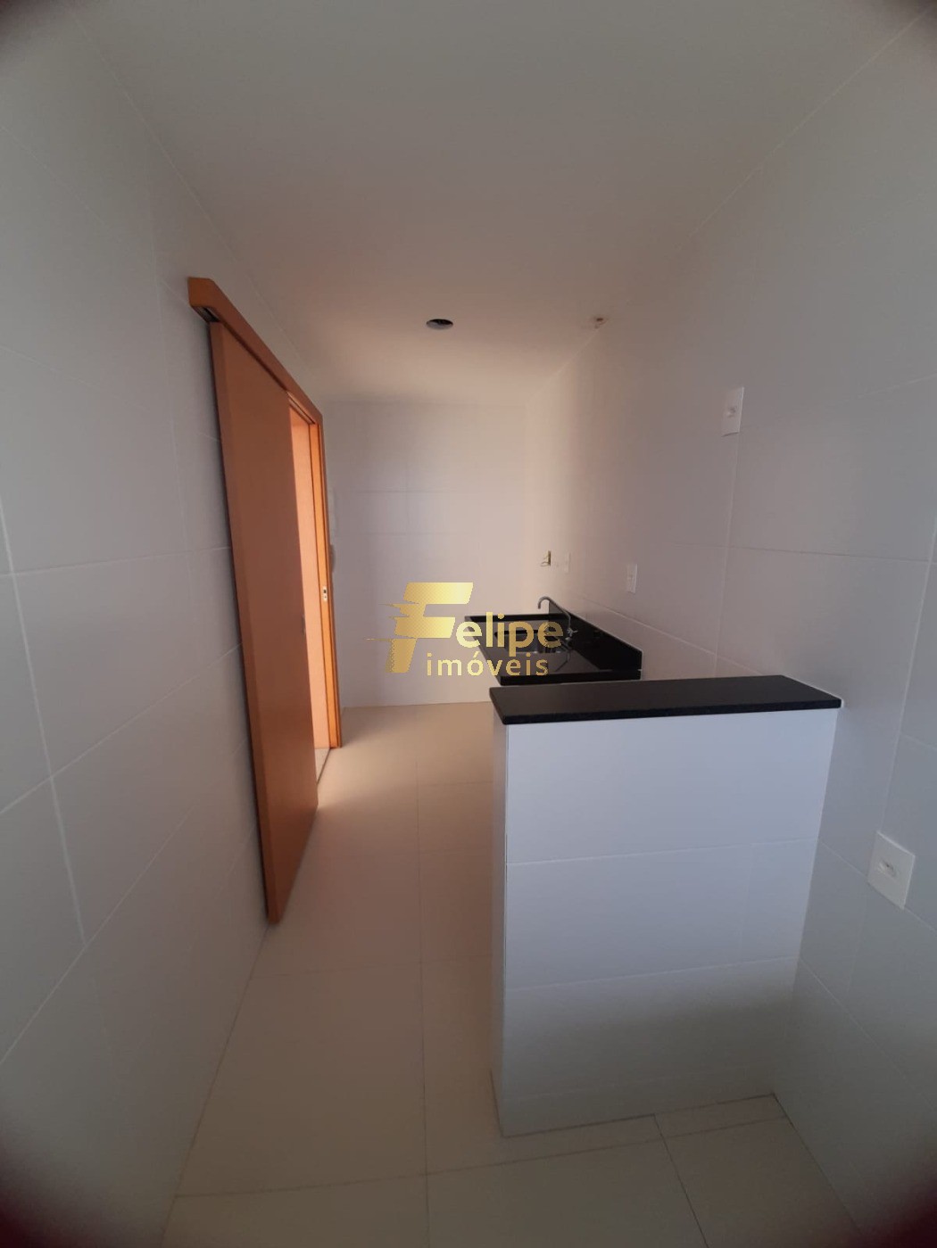 Apartamento à venda com 2 quartos, 64m² - Foto 2