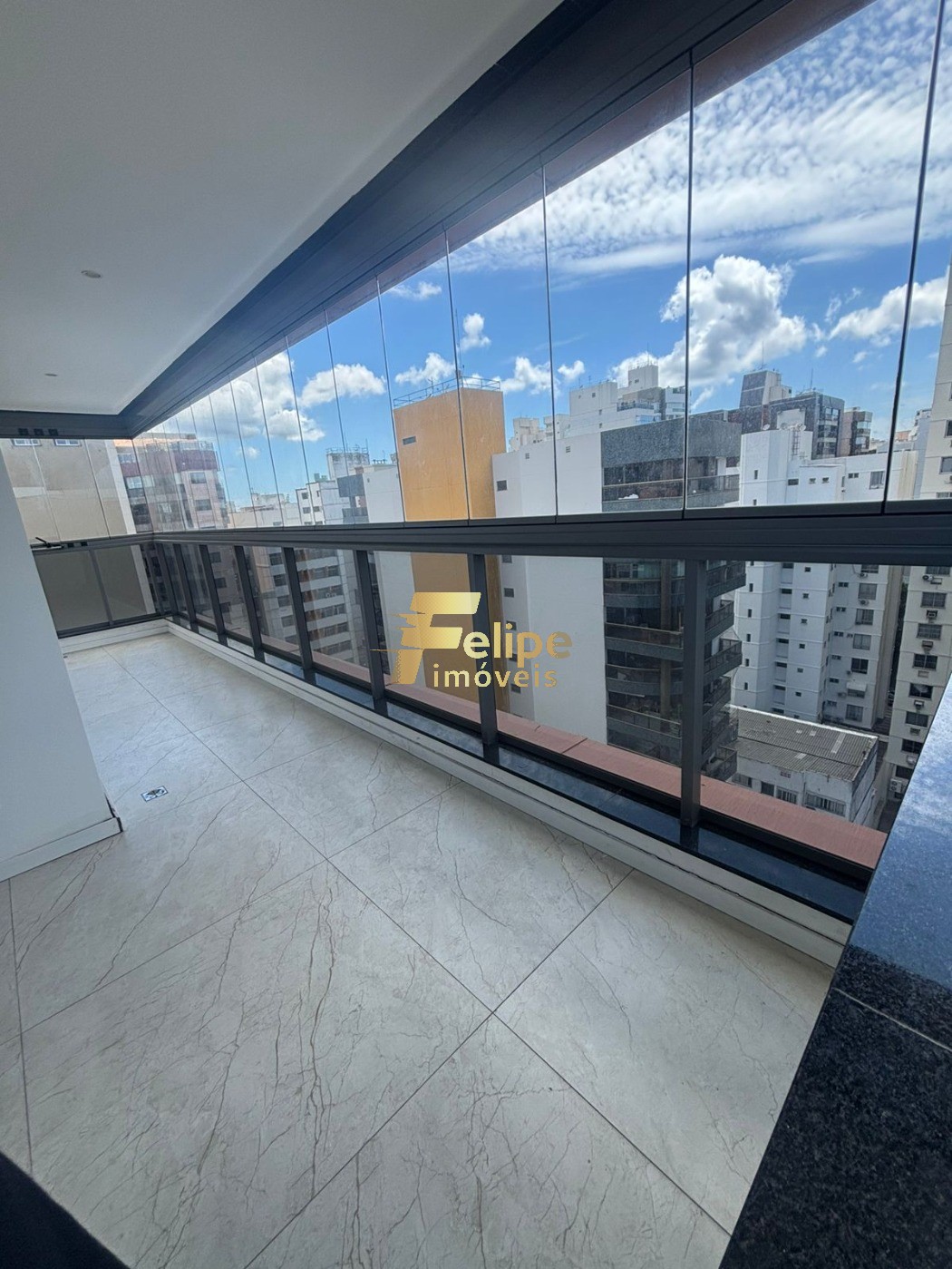 Apartamento à venda com 3 quartos, 100m² - Foto 3