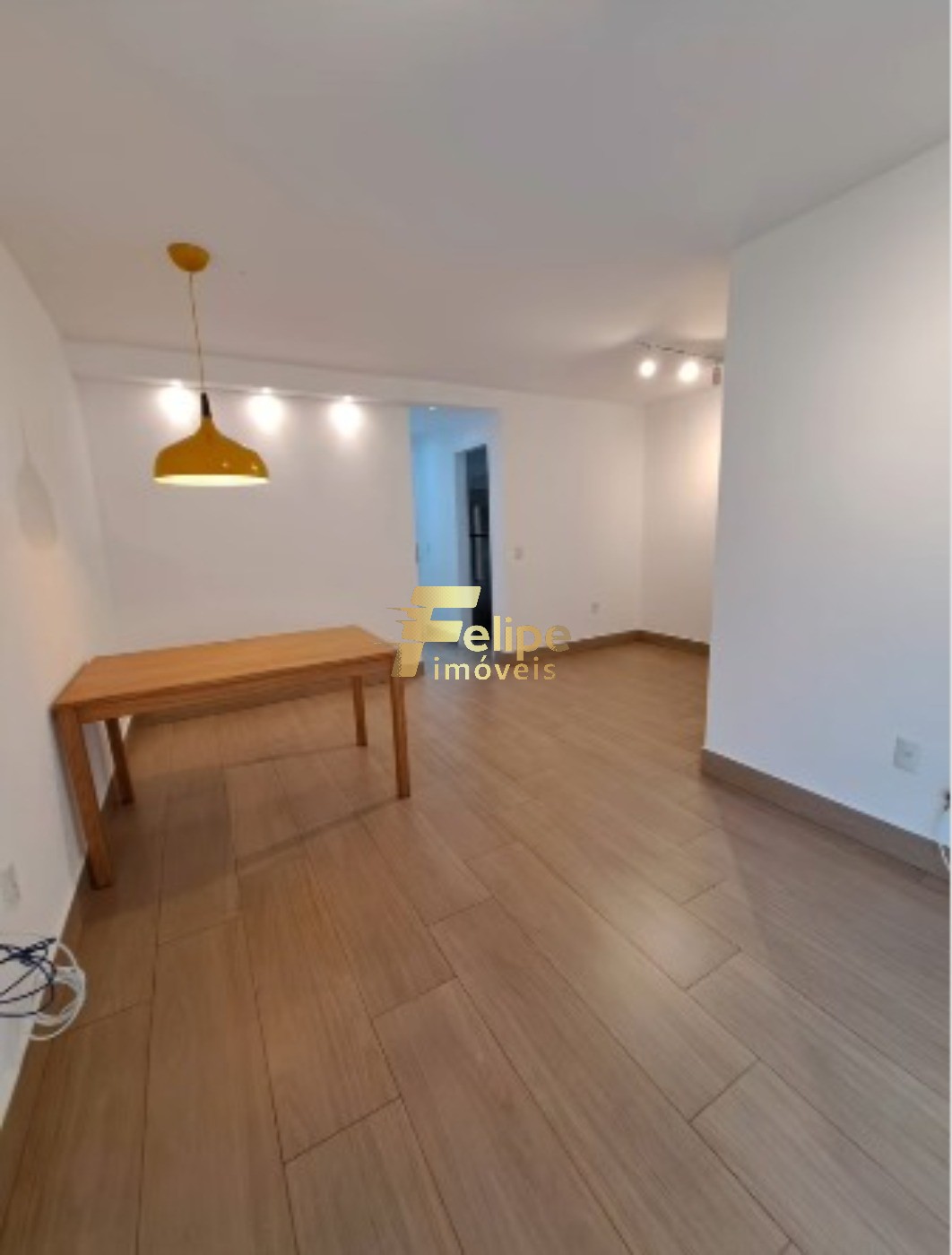 Apartamento à venda com 2 quartos, 70m² - Foto 4