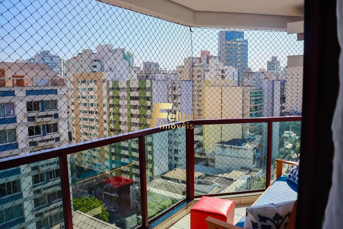 Apartamento à venda com 2 quartos, 75m² - Foto 9