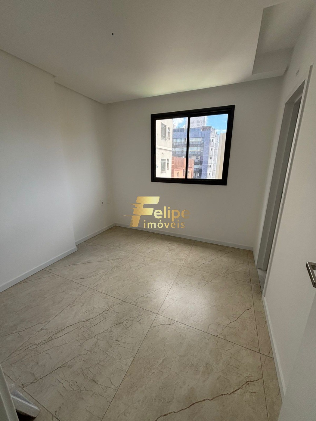 Apartamento à venda com 3 quartos, 100m² - Foto 7