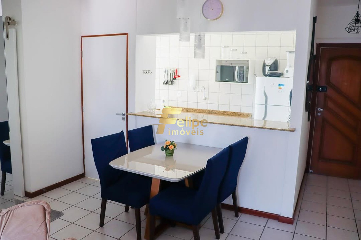 Apartamento à venda com 2 quartos, 75m² - Foto 8