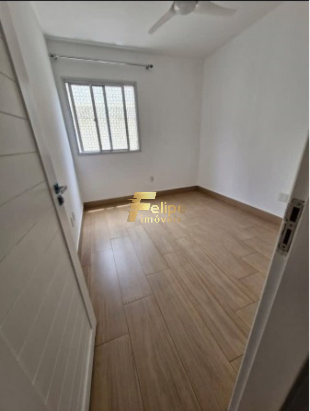 Apartamento à venda com 2 quartos, 70m² - Foto 2