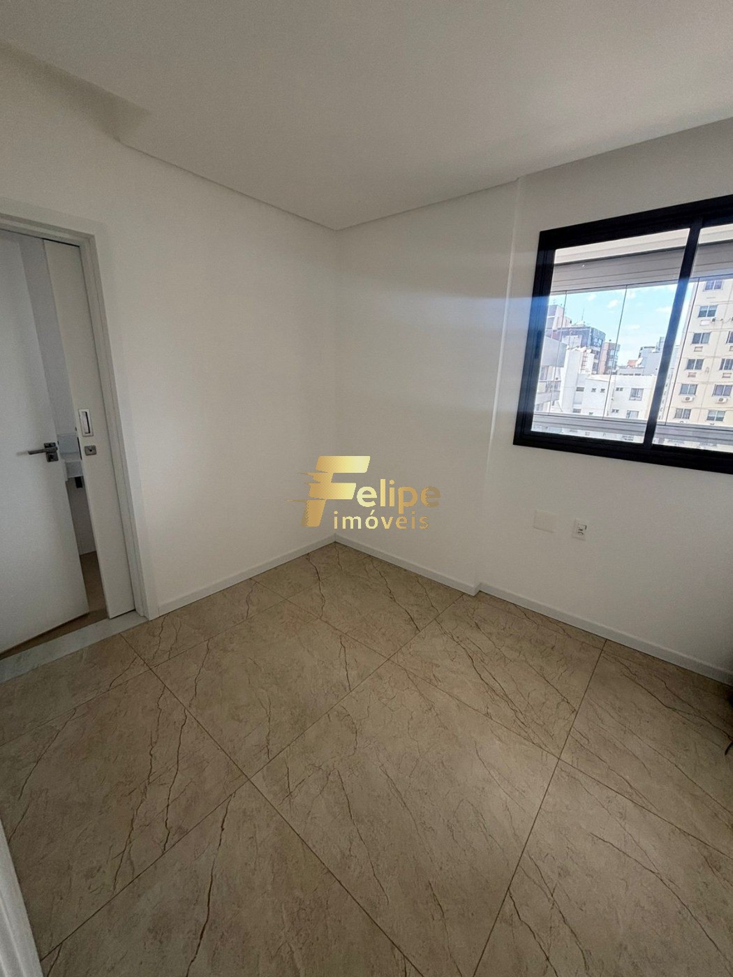 Apartamento à venda com 3 quartos, 100m² - Foto 5