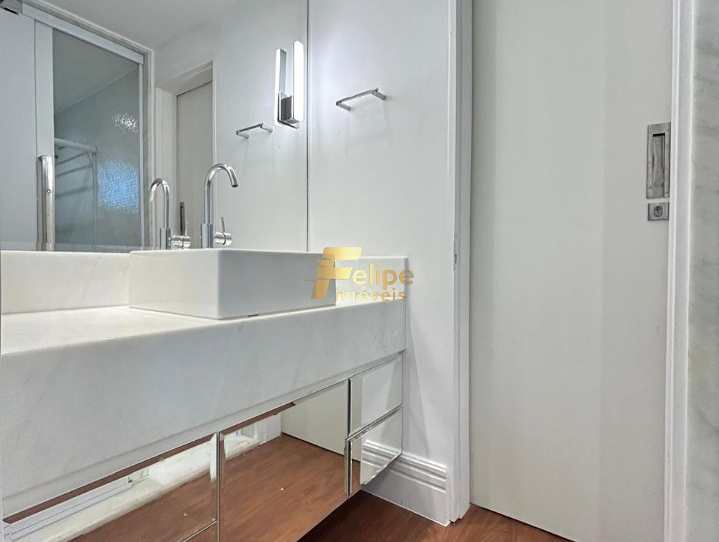 Apartamento à venda com 3 quartos, 147m² - Foto 2