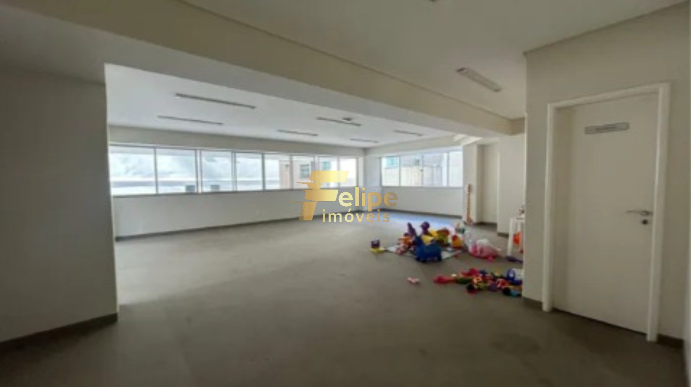 Apartamento à venda com 3 quartos, 135m² - Foto 3