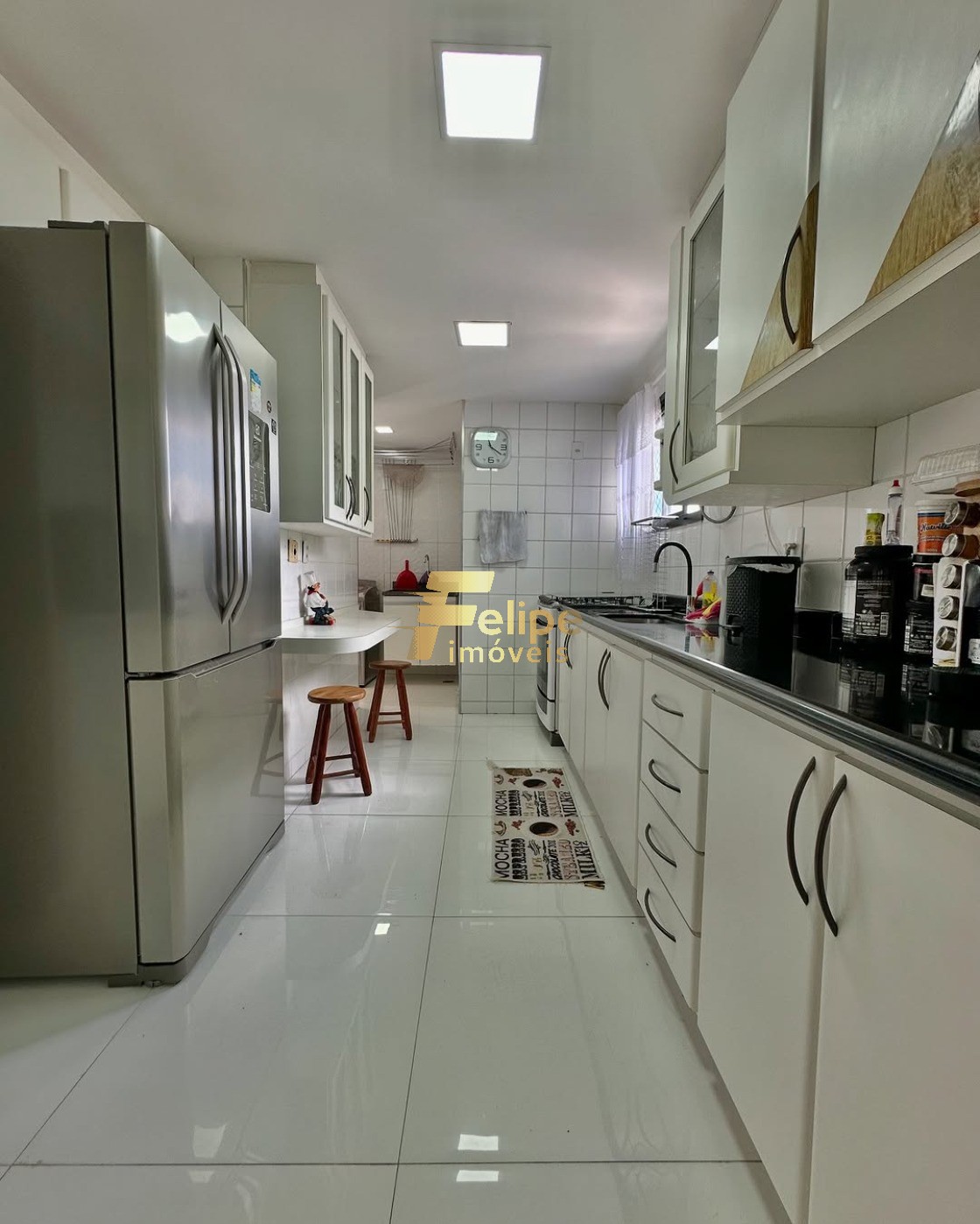 Apartamento à venda com 3 quartos, 150m² - Foto 4