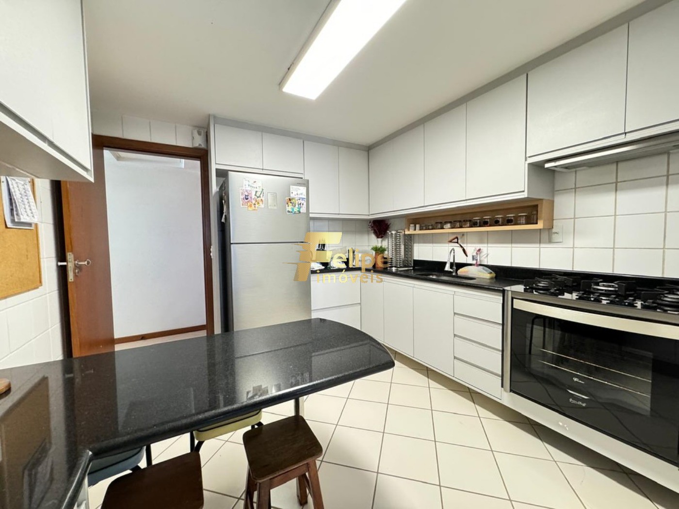 Apartamento à venda com 3 quartos, 110m² - Foto 5