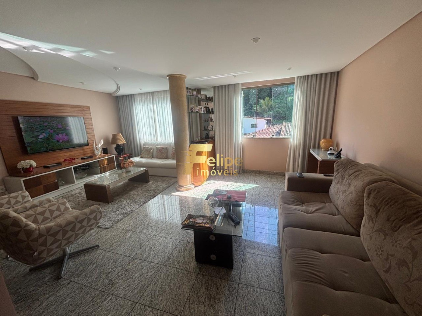 Casa, 3 quartos, 383 m² - Foto 1
