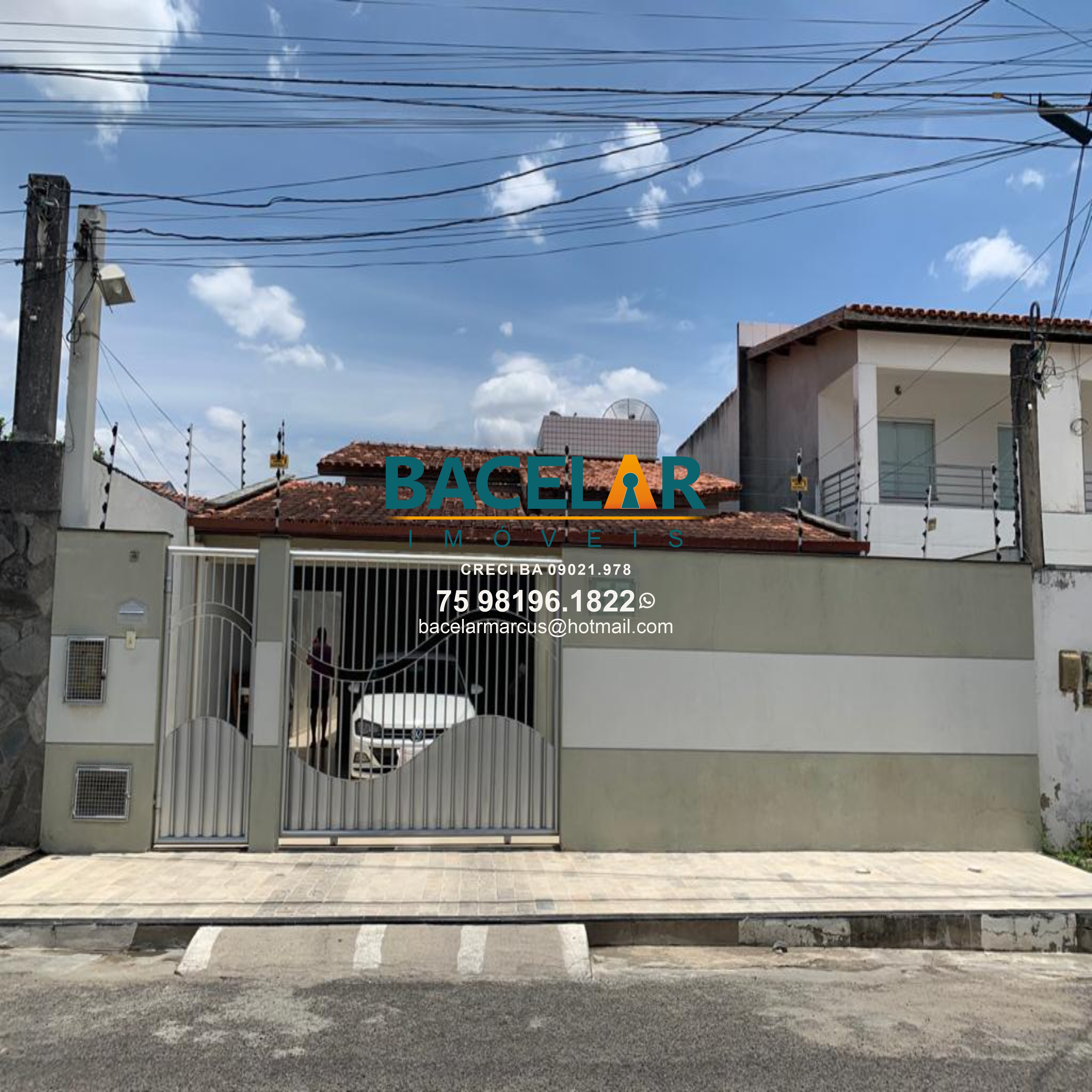 Casa à venda com 3 quartos, 300m² - Foto 1