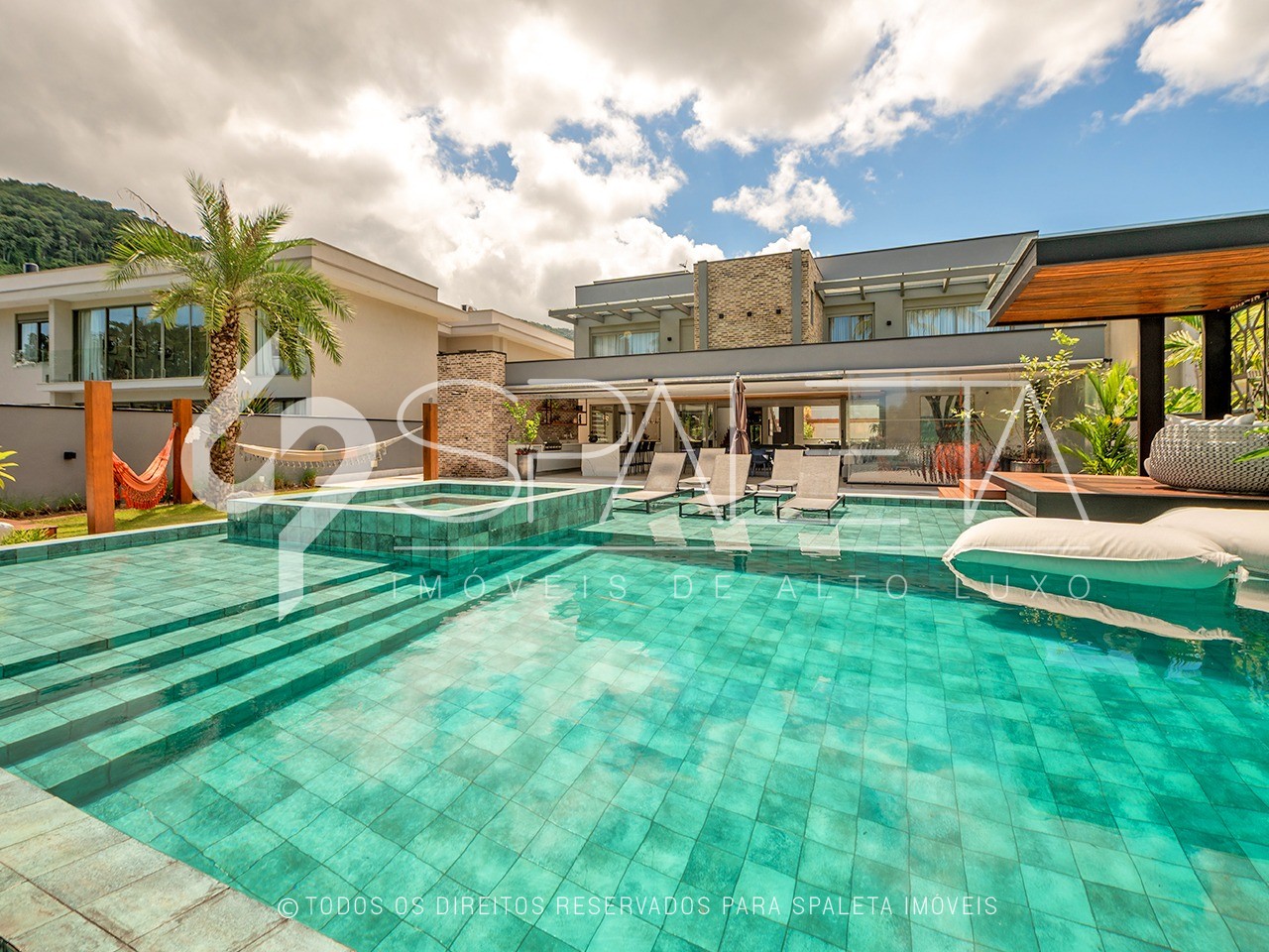Descubra essa casa de praia fabulosa no condomínio Costa Verde em Caraguá